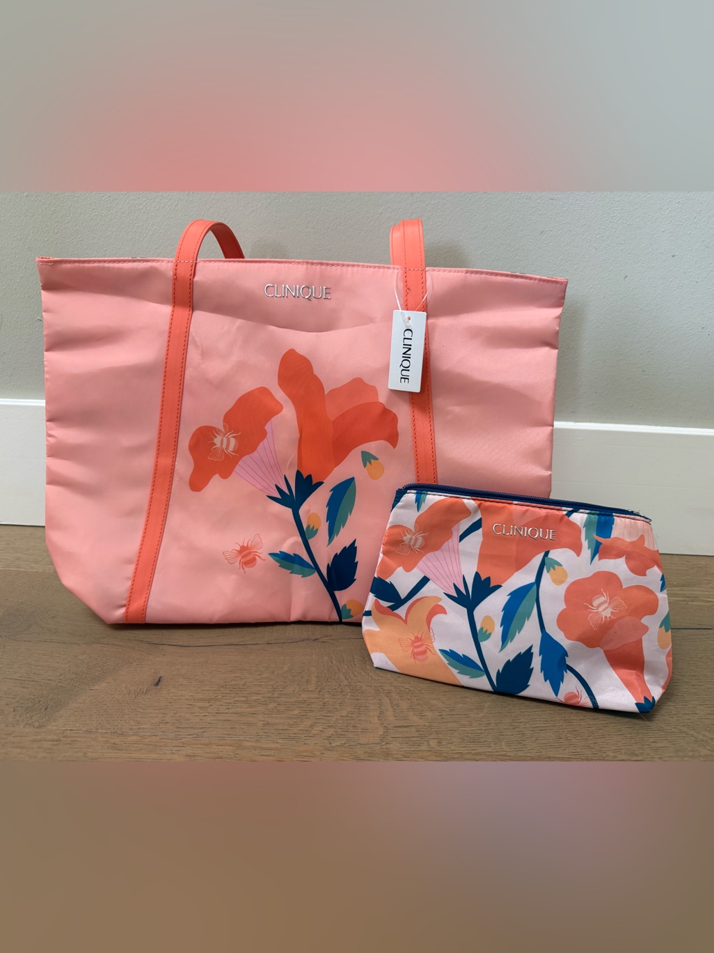 Nwt Clinique Pink/Peach Coral Floral Tote With Matching Pouch/Cosmetic Bag